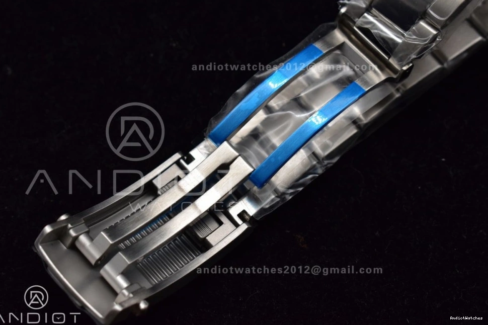 Best Tiffany Blue Bracelet 1:1 Edition 480 on A SS Versatile SuperOcean Automatic TF 44 Dial 0224